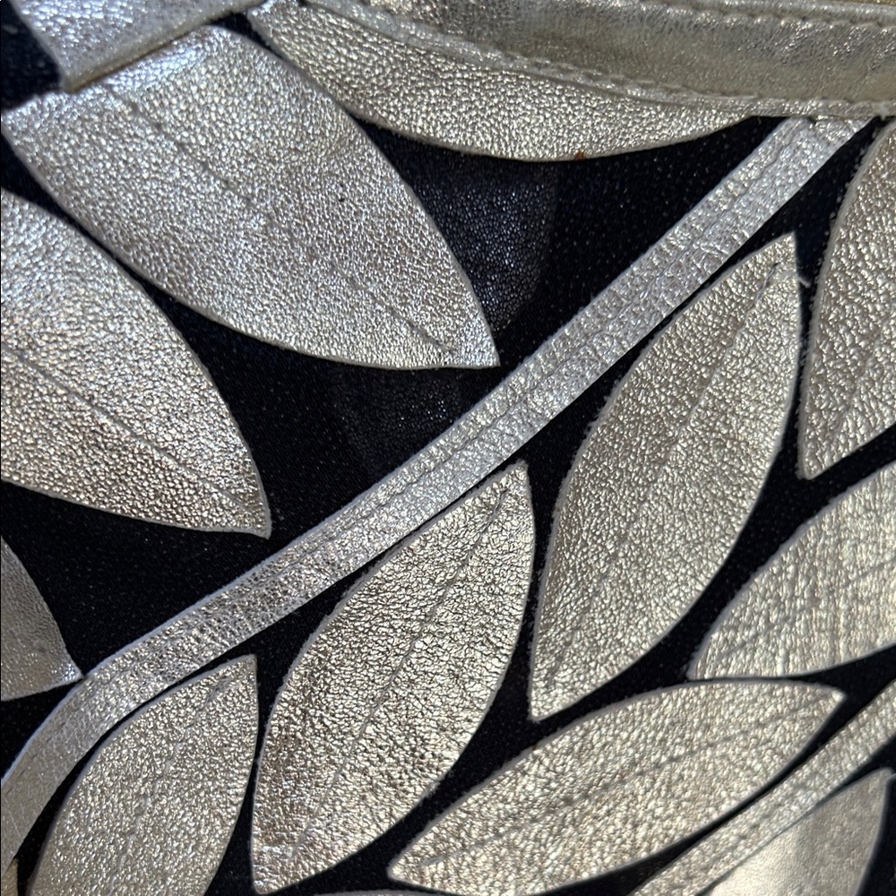 Image Leather Elegant Gold Leaf Pattern Women's J… - image 5